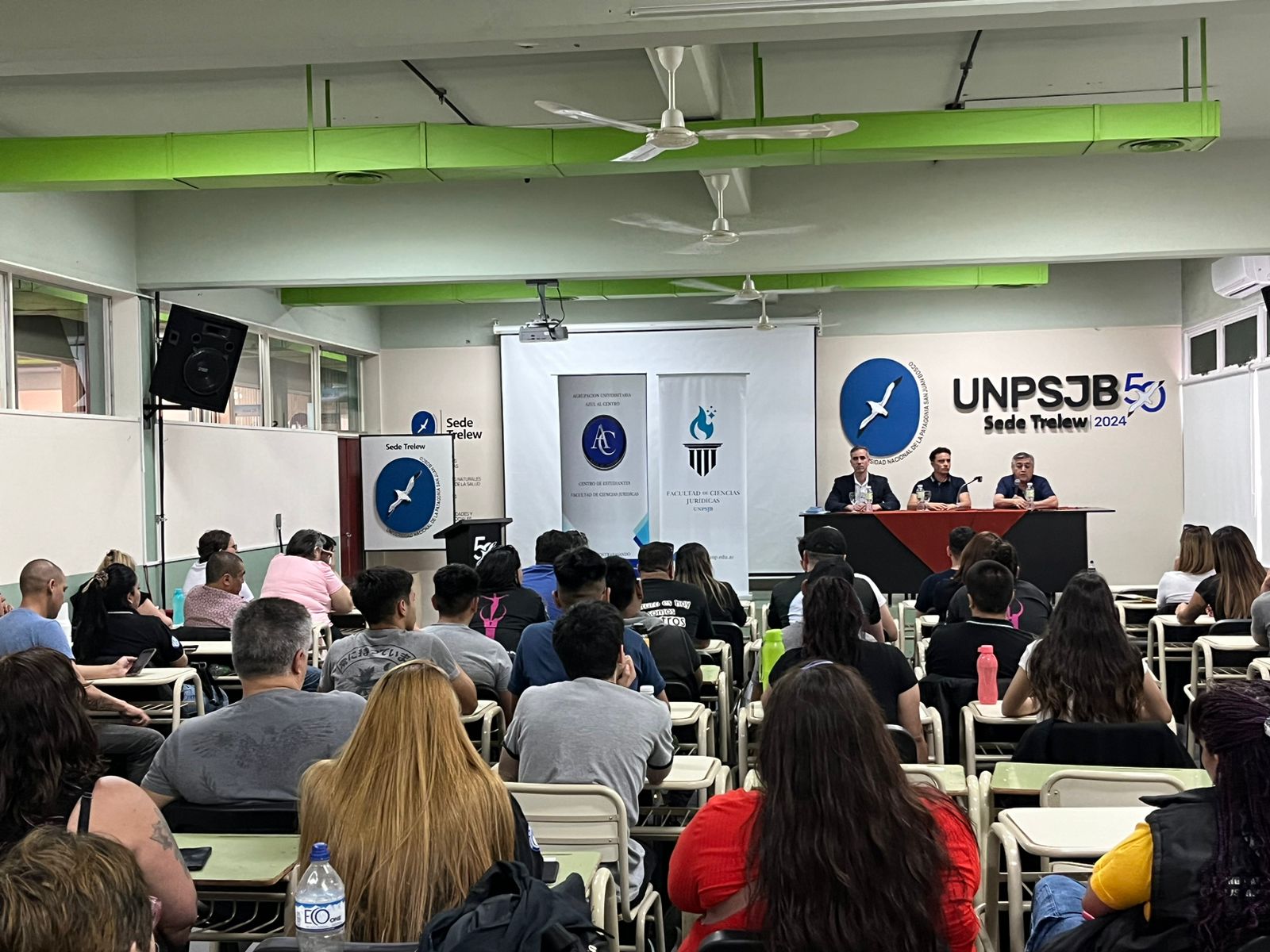 JORNADA PARA DIRIGENTES SINDICALES EN FACULTAD DE CIENCIAS JURÍDICAS